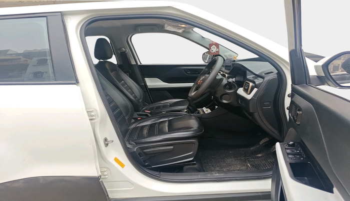 2022 Tata PUNCH ACCOMPLISHED MT, Petrol, Manual, 1,20,299 km, interior