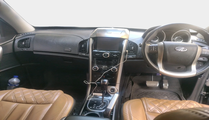 2018 Mahindra XUV500 W11 AT, Diesel, Automatic, 80,926 km, interior