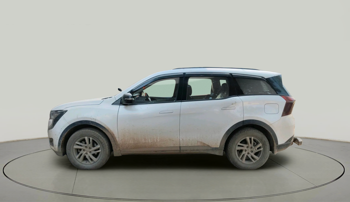 2022 Mahindra XUV700 AX 5 D AT 5 STR, Diesel, Automatic, 66,432 km, exterior