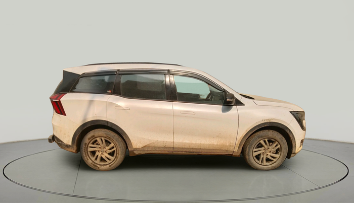 2022 Mahindra XUV700 AX 5 D AT 5 STR, Diesel, Automatic, 66,432 km, exterior