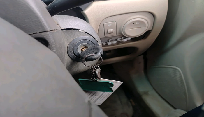 2010 Hyundai Verna 1.6 VTVT, Petrol, Manual, 1,39,074 km, interior