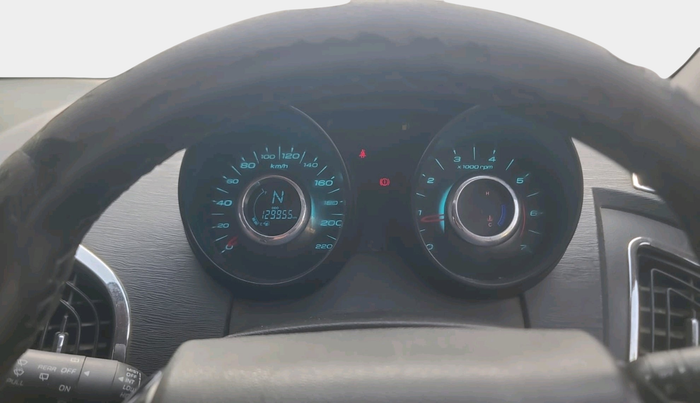 2017 Mahindra XUV500 W4 1.99, Diesel, Manual, 1,29,955 km, interior