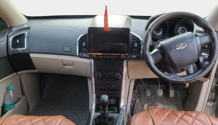 2017 Mahindra XUV500 W4 1.99, Diesel, Manual, 1,29,955 km, interior