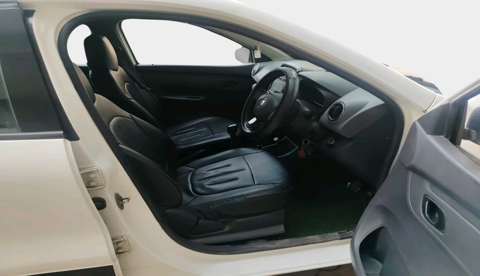 2016 Renault Kwid RXT 0.8, Petrol, Manual, 65,346 km, interior