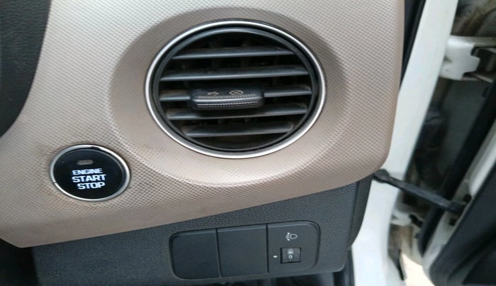 2014 Hyundai Grand i10 SPORTZ 1.2 KAPPA VTVT, Petrol, Manual, 53,070 km, interior