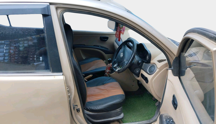 2010 Hyundai i10 MAGNA 1.2, Petrol, Manual, 94,254 km, interior