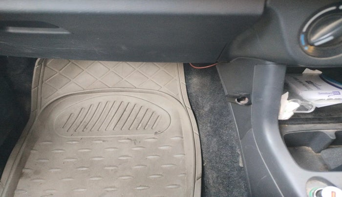 2011 Maruti Swift LXI 1.3, Petrol, Manual, 1,49,092 km, interior