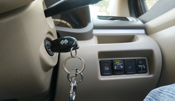 2014 Maruti Ertiga VXI, Petrol, Manual, 83,941 km, interior