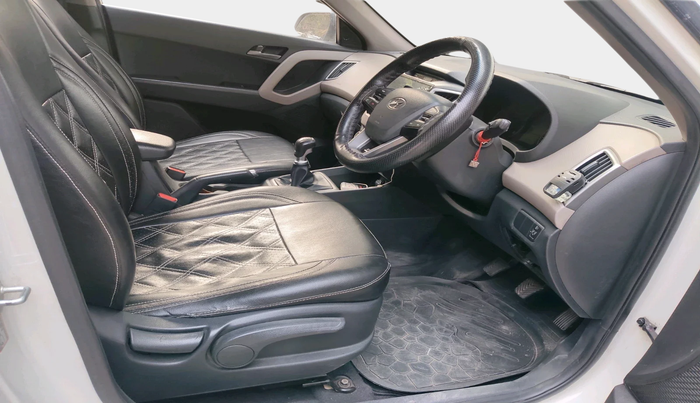 2016 Hyundai Creta SX PLUS 1.6 PETROL, Petrol, Manual, 1,24,593 km, interior