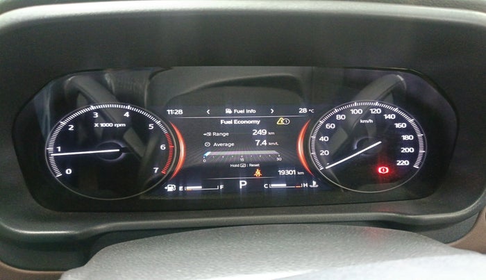 2025 Mahindra SCORPIO-N Z8 PETROL AT 7 STR, Petrol, Automatic, 19,301 km, interior