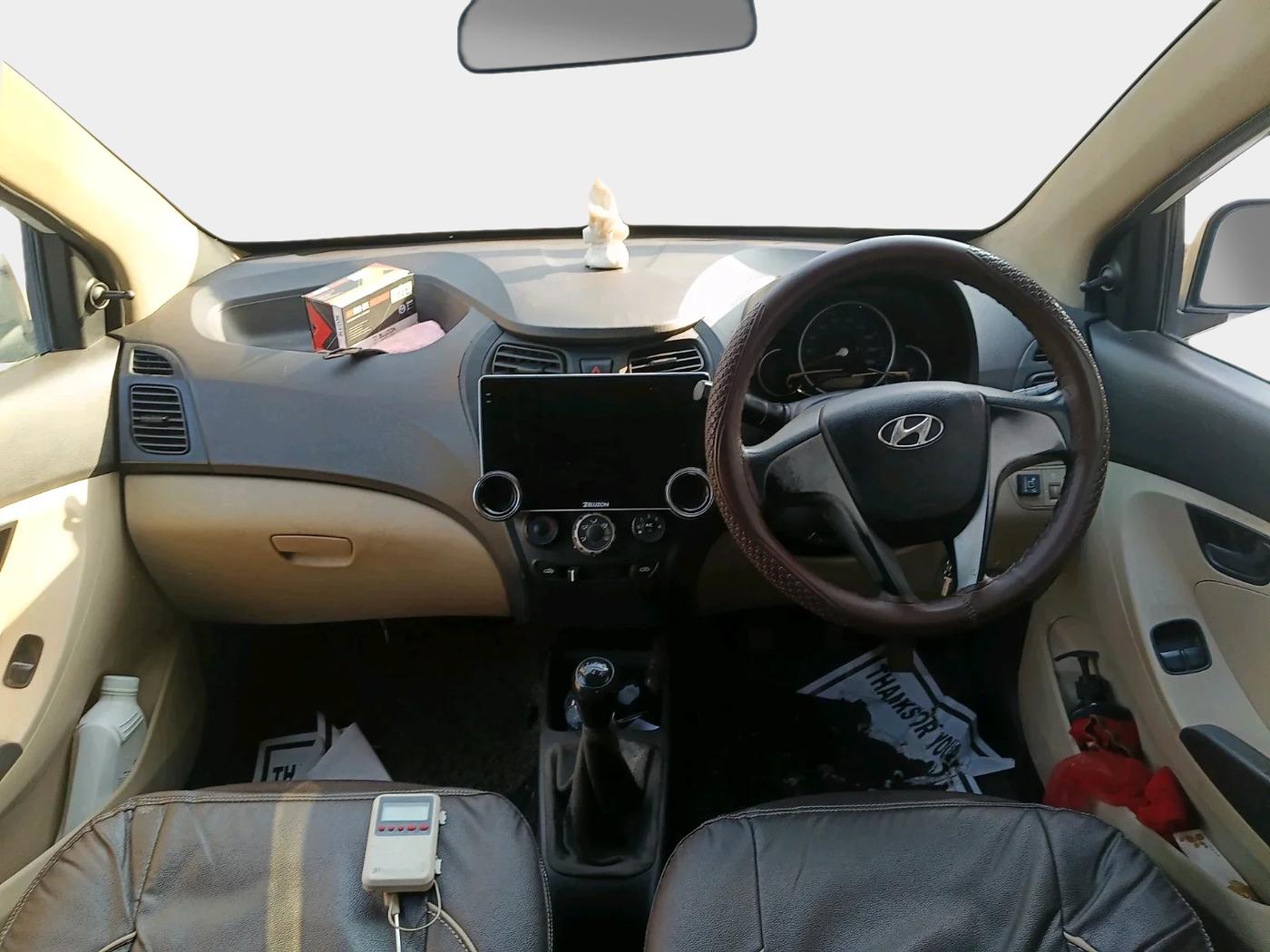 2018 Hyundai Eon 1.0 MAGNA + (O), Petrol, Manual, 1,73,617 km, interior