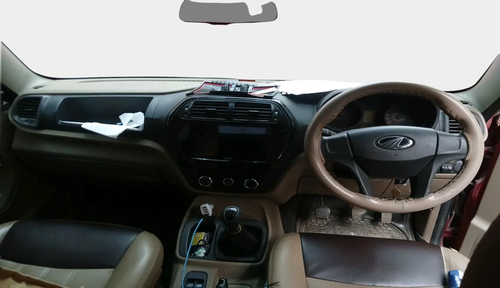 2017 Mahindra TUV300 T4, Diesel, Manual, 77,289 km, interior