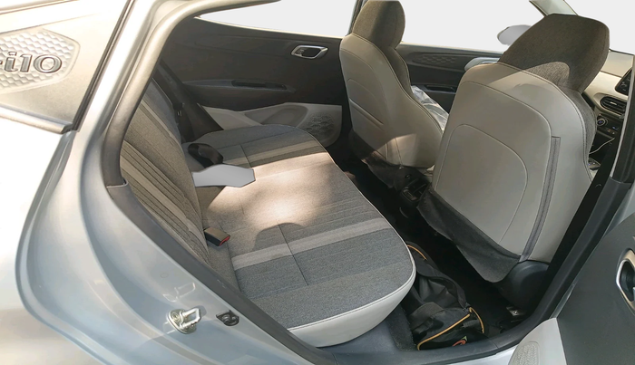 2022 Hyundai GRAND I10 NIOS SPORTZ AMT 1.2 KAPPA VTVT, Petrol, Automatic, 10,402 km, interior