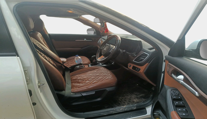 2019 KIA SELTOS HTK PLUS 1.5, Petrol, Manual, 57,952 km, interior