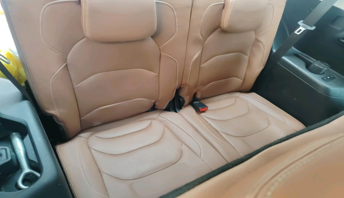 2021 MG HECTOR PLUS SELECT 2.0 DIESEL TURBO MT 7-STR, Diesel, Manual, 89,643 km, interior