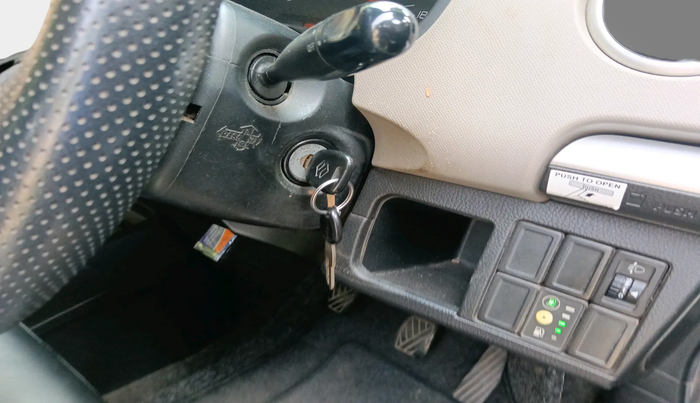 2013 Maruti Wagon R 1.0 LXI CNG, Petrol, Manual, 1,44,491 km, interior