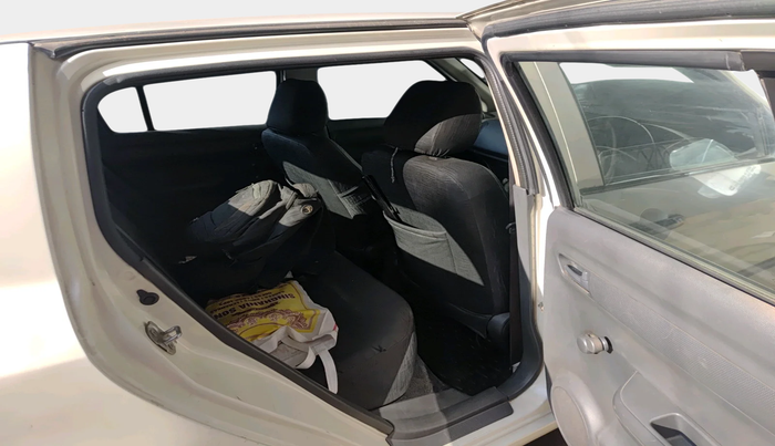 2011 Maruti Swift LXI, Petrol, Manual, 1,66,609 km, interior