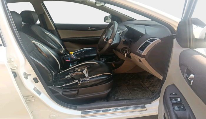 2011 Hyundai i20 MAGNA 1.2, CNG, Manual, 1,49,883 km, interior