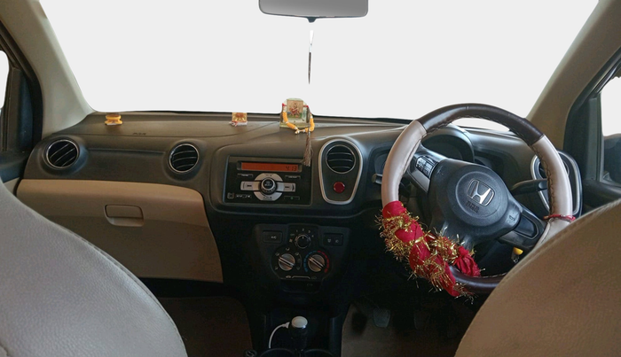 2014 Honda Mobilio 1.5L I-DTEC V, Diesel, Manual, 95,527 km, interior