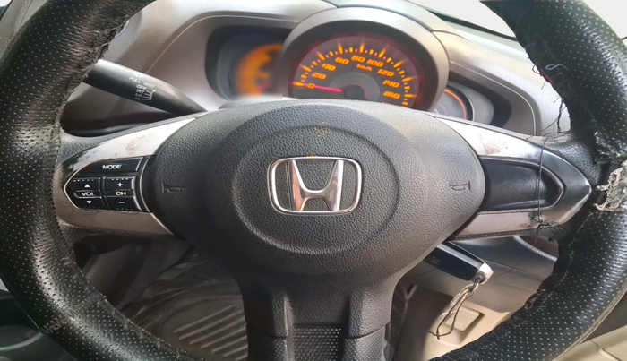 2014 Honda Amaze 1.2L I-VTEC S, Petrol, Manual, 1,15,247 km, interior