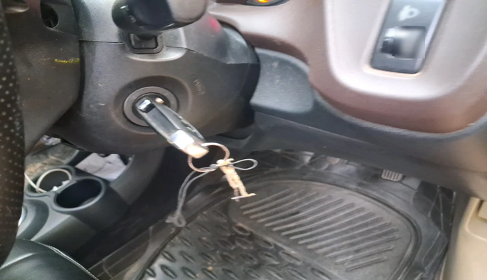 2014 Honda Amaze 1.2L I-VTEC S, Petrol, Manual, 1,15,247 km, interior