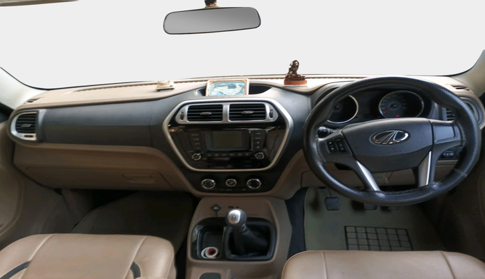 2017 Mahindra TUV300 T8, Diesel, Manual, 46,008 km, interior
