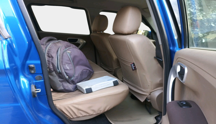 2017 Mahindra TUV300 T8, Diesel, Manual, 46,008 km, interior