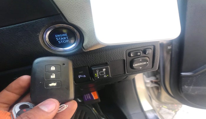 2016 Toyota Corolla Altis VL CVT PETROL, Petrol, Automatic, 90,000 km, interior