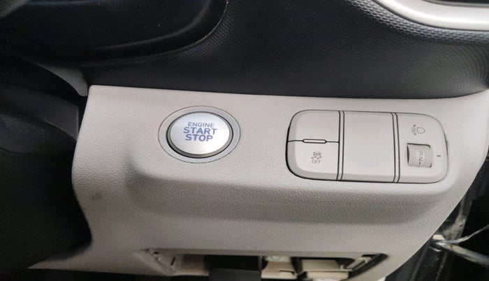 2022 Hyundai VENUE SX (O) 1.5 CRDI, Diesel, Manual, 54,980 km, interior