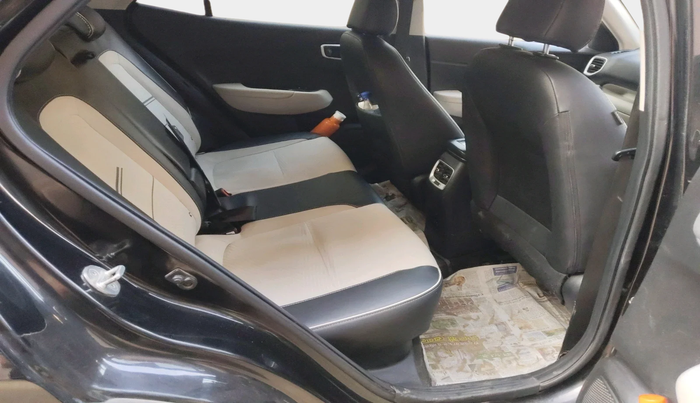 2022 Hyundai VENUE SX (O) 1.5 CRDI, Diesel, Manual, 54,980 km, interior