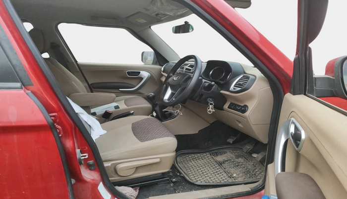 2017 Mahindra TUV300 T8, Diesel, Manual, 55,407 km, interior