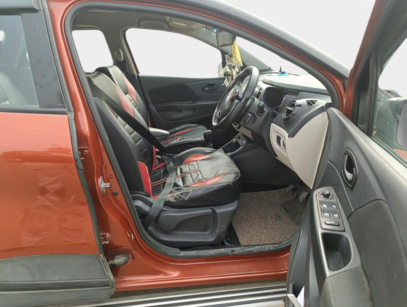 2018 Renault Captur RXE PETROL, Petrol, Manual, 53,110 km, interior