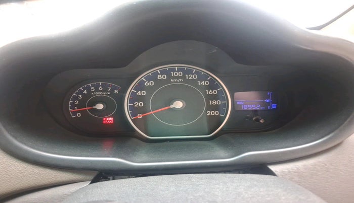 2011 Hyundai i10 MAGNA 1.2, Petrol, Manual, 18,952 km, interior