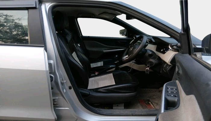 2023 Nissan MAGNITE XE, Petrol, Manual, 30,138 km, interior