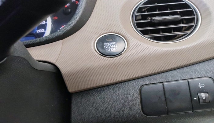 2013 Hyundai Grand i10 SPORTZ 1.2 KAPPA VTVT, Petrol, Manual, 78,392 km, interior