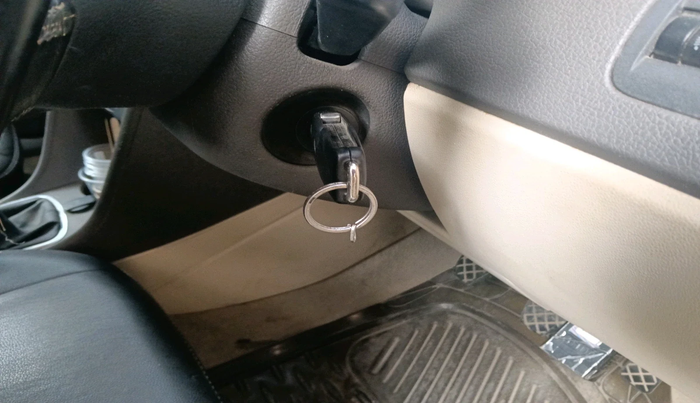 2011 Volkswagen Vento COMFORTLINE 1.6, Petrol, Manual, 36,582 km, interior