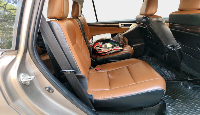 2016 Toyota Innova Crysta 2.8 ZX AT 7 STR, Diesel, Automatic, 1,70,090 km, interior