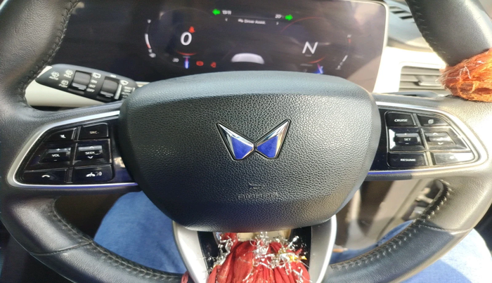 2022 Mahindra XUV700 AX 7 LUXURY D MT 7 STR, Diesel, Manual, 78,424 km, interior