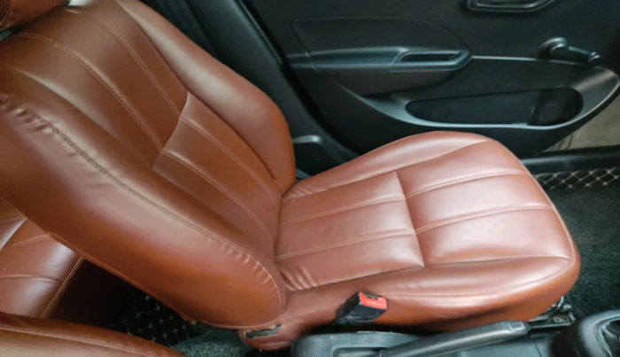 2014 Maruti Swift LXI, Petrol, Manual, 95,981 km, interior