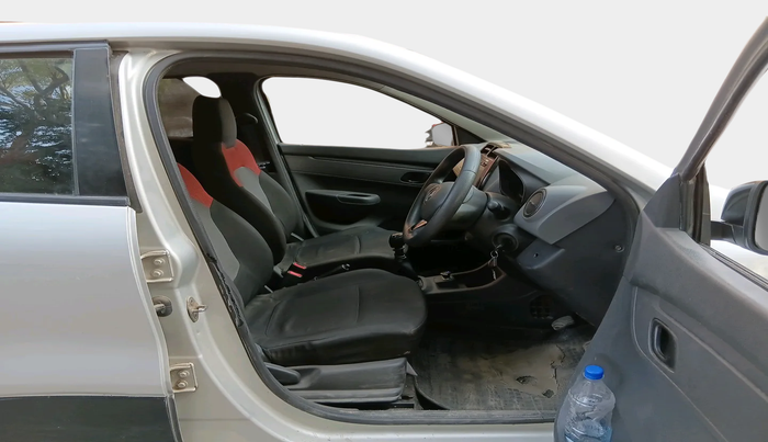 2016 Renault Kwid RXT 0.8, Petrol, Manual, 69,884 km, interior