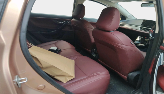 2025 Tata Curvv Accomplished S 1.2 Petrol 7DCA, Petrol, Automatic, 9,281 km, interior