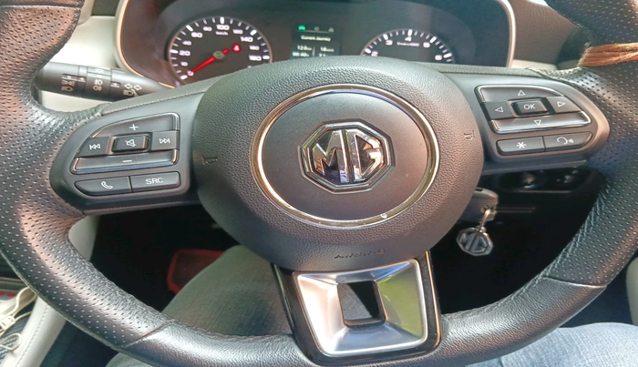 2022 MG ASTOR SUPER 1.5 CVT, Petrol, Automatic, 10,199 km, interior