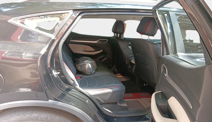 2022 MG ASTOR SUPER 1.5 CVT, Petrol, Automatic, 10,199 km, interior