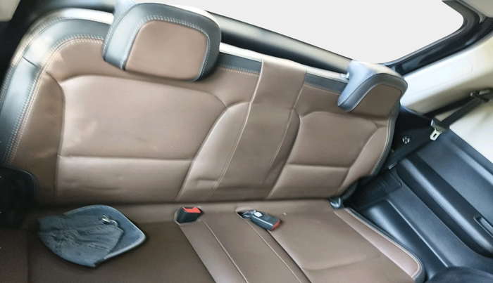 2023 Mahindra SCORPIO-N Z8 PETROL AT 7 STR, Petrol, Automatic, 95,263 km, interior