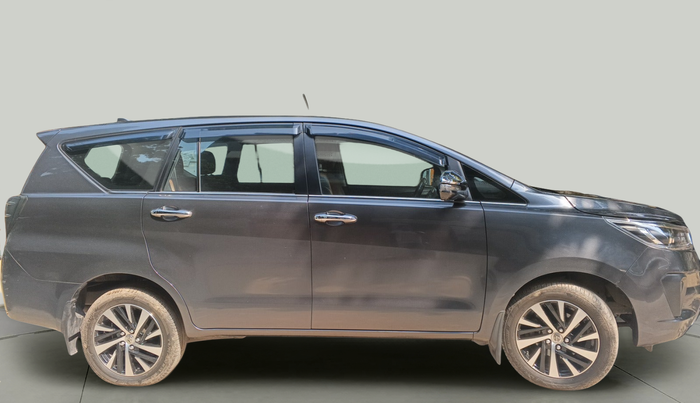 2022 Toyota Innova Crysta 2.7 ZX AT 7 STR, Petrol, Automatic, 31,058 km, exterior