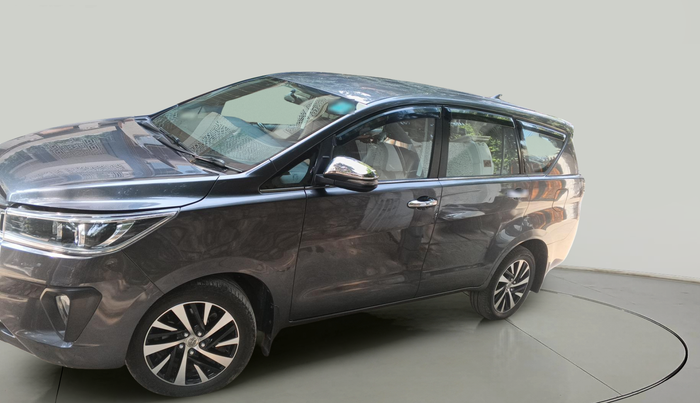 2022 Toyota Innova Crysta 2.7 ZX AT 7 STR, Petrol, Automatic, 31,058 km, exterior