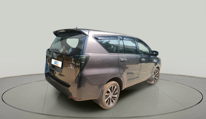 2022 Toyota Innova Crysta 2.7 ZX AT 7 STR, Petrol, Automatic, 31,058 km, exterior