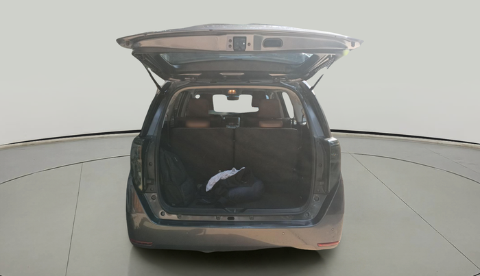 2022 Toyota Innova Crysta 2.7 ZX AT 7 STR, Petrol, Automatic, 31,058 km, exterior