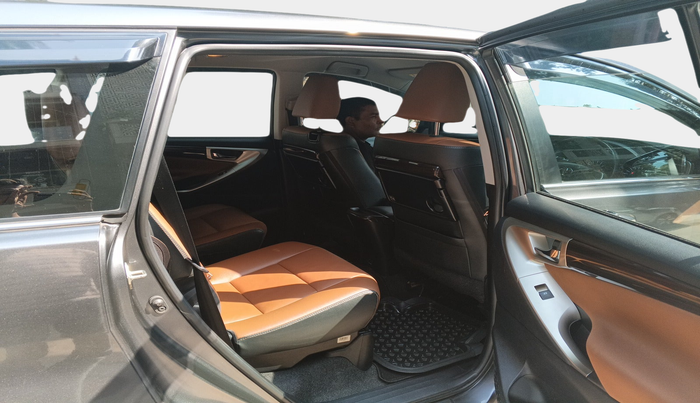 2022 Toyota Innova Crysta 2.7 ZX AT 7 STR, Petrol, Automatic, 31,058 km, interior