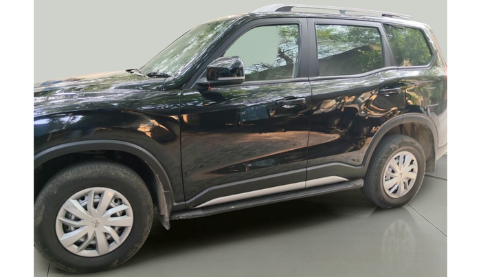 2024 Mahindra SCORPIO-N Z2 PETROL MT 7 STR, Petrol, Manual, 16,754 km, exterior